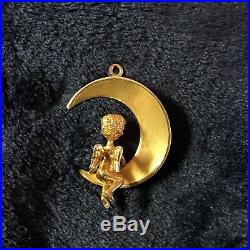 18k Gold Vintage Charm 18 Grams! Large Moon With Angel Wings Horns One Of A Kind
