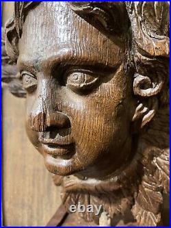 18th century Large oak carved Angel Head with Wings on a Square plinth