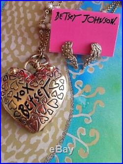 NWOT Betsey Johnson Fly With Me Large Gold Angel Wing Crystal Heart Set