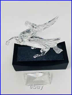 Swarovski Crystal The Pegasus Annual 1998 Fabulous Creatures Figurine WithBase