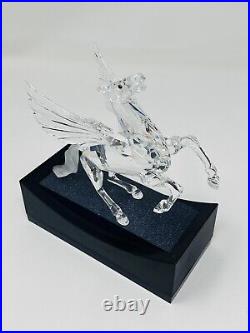 Swarovski Crystal The Pegasus Annual 1998 Fabulous Creatures Figurine WithBase