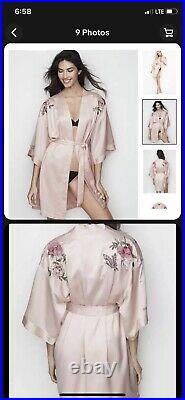 Victoria's Secret SHANGHAI 2017 FASHION SHOW Pink embroidered Robe M Large NWT