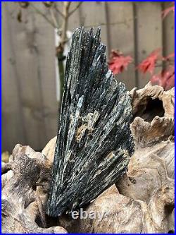 Vivianite Large Crystal Specimen Like Angel Wing 460g